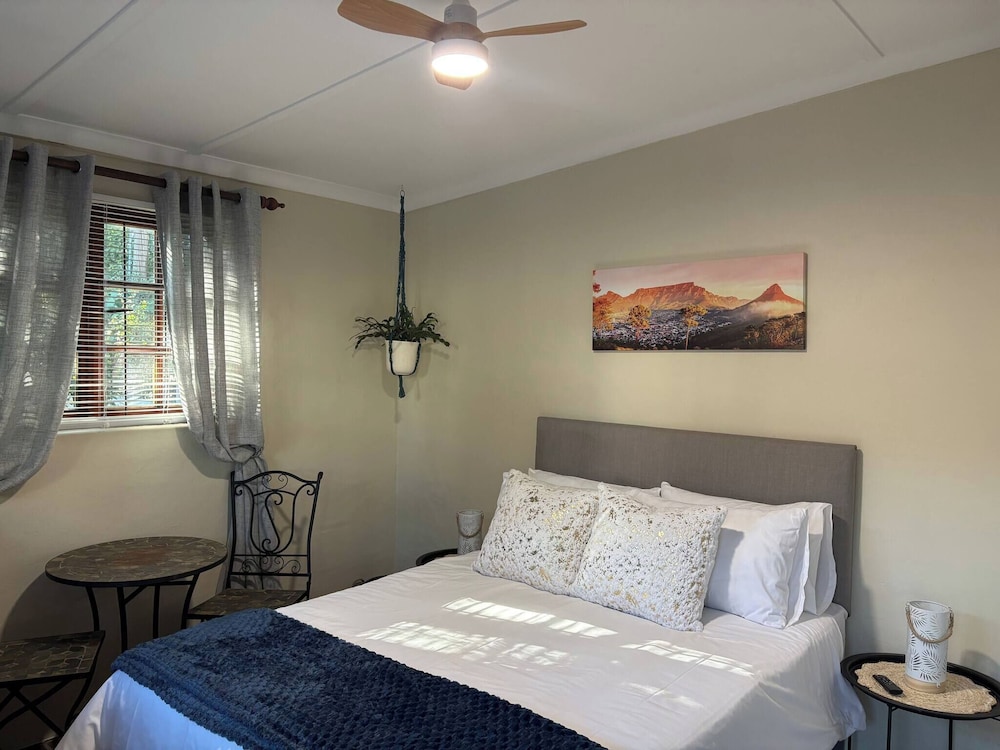 Accommodation at Klein Street-blue