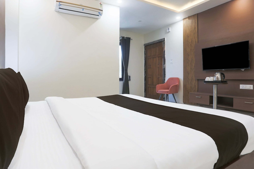 Classic Hotel O Kanpur City Centre