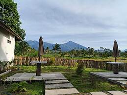 Botanika Estate