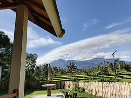 Botanika Estate