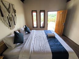 Botanika Estate