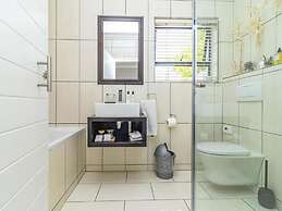 Hermanus Cliff Path Lodge