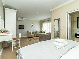 Hermanus Cliff Path Lodge