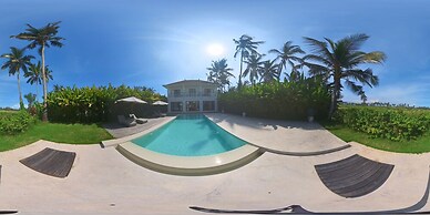 Villa Royal Lotus