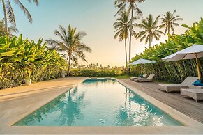 Villa Royal Lotus