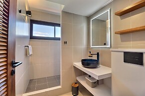 Mahana Suite