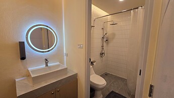 Norns Silom Cafe & Stay