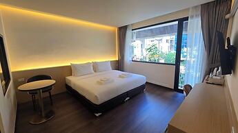Norns Silom Cafe & Stay