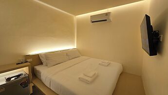 Norns Silom Cafe & Stay