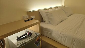Norns Silom Cafe & Stay