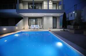 Heaven Horizon Villa - Ethereal and Blissful Gem