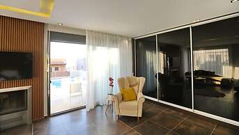 Heaven Horizon Villa - Ethereal and Blissful Gem