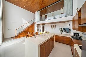 Darina Villa