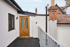 Host Stay 2b Hamilton Road