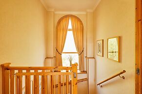 Host Stay Lodge 32