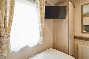 Host Stay Stag Lodge