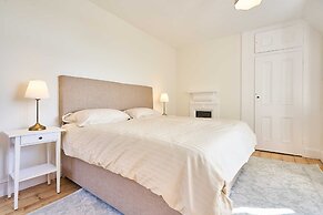 Host Stay Lavengro