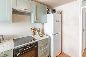 Host Stay Essex Place
