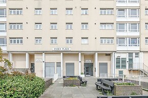 Host Stay Essex Place