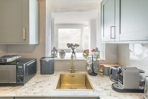 Host Stay Essex Place