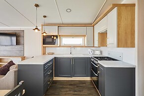 Host Stay Tommy s Lodge