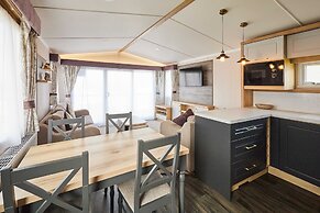 Host Stay Tommy s Lodge