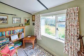 Host Stay Wistermead Cottage