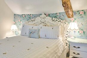 Host Stay Wistermead Cottage