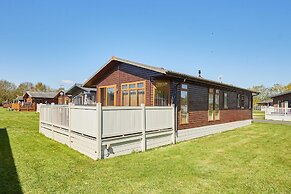Host Stay Ness Lodge