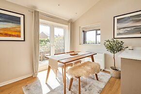 Host Stay Stille House