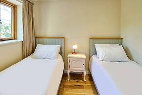 Host Stay The Tiled Cottage