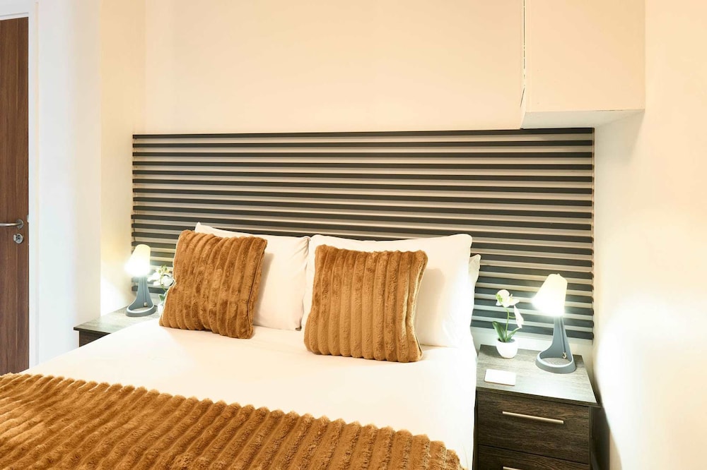 Host Stay Flat 3 4 Leigh Street