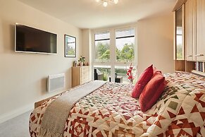 Host Stay Apartment 8
