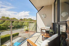 Host Stay Apartment 8