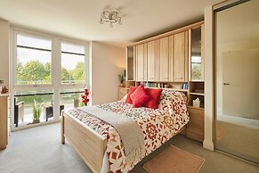 Host Stay Apartment 8