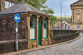 Host Stay Lower Cross Lee Cottage