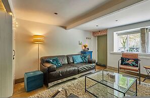 Host Stay Lower Cross Lee Cottage