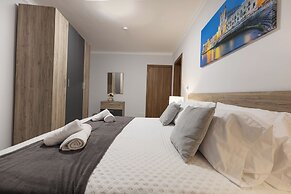 Spacious 2BR Podium Marina near Valletta