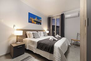 Spacious 2BR Podium Marina near Valletta