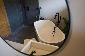 Wolu Designer Loft - Private Pool