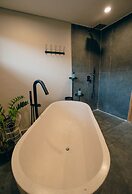 Wolu Designer Loft - Private Pool