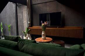 Wolu Designer Loft - Private Pool