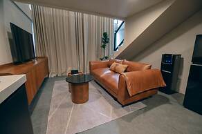 Wolu Designer Loft - Private Pool