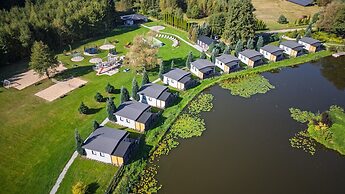 Single-story Holiday Home by the Pond no. 5