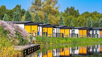 Single-story Holiday Home by the Pond no. 5