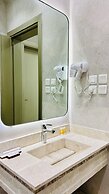 LAVIN SUITES SERVICED APARTMENTS