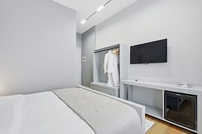Cela Hotel