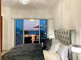 Duplex Penthouse With Private Jacuzzi!