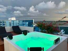 Duplex Penthouse With Private Jacuzzi!