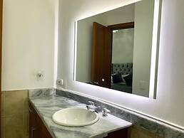 Duplex Penthouse With Private Jacuzzi!